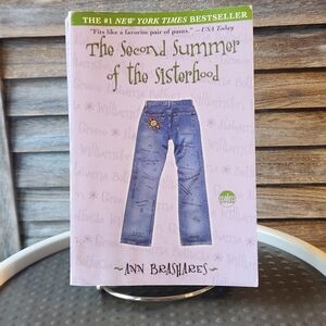 🔥 The Second Summer of the Sisterhood Paperback Book Ann Brashares